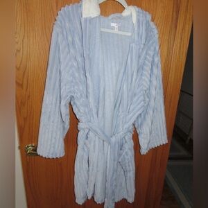 Lauren Conrad Light Blue Textured Robe